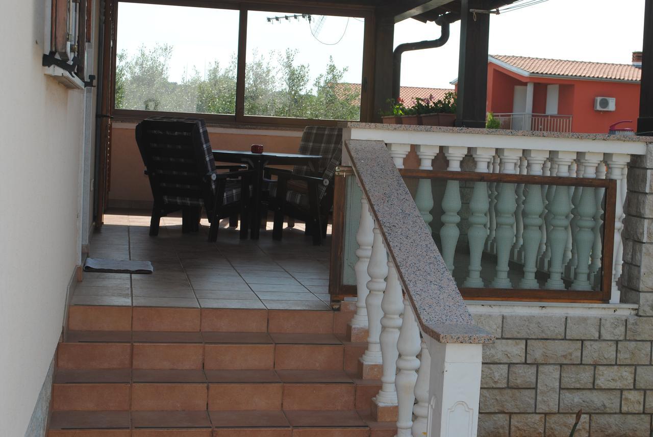 Holiday Home Ana Pula Exterior photo